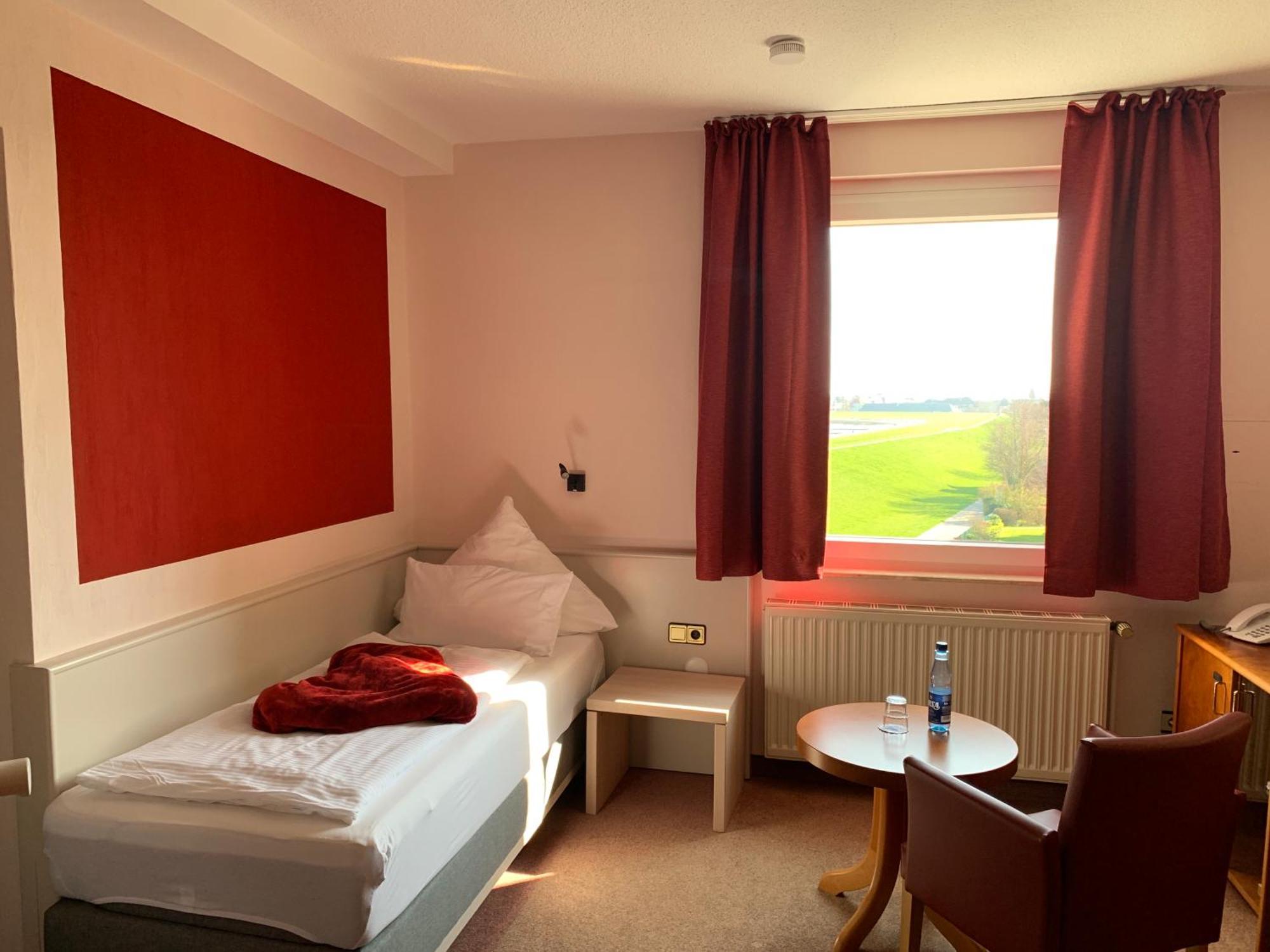 Seehotel Neue Liebe Куксхавен Екстериор снимка