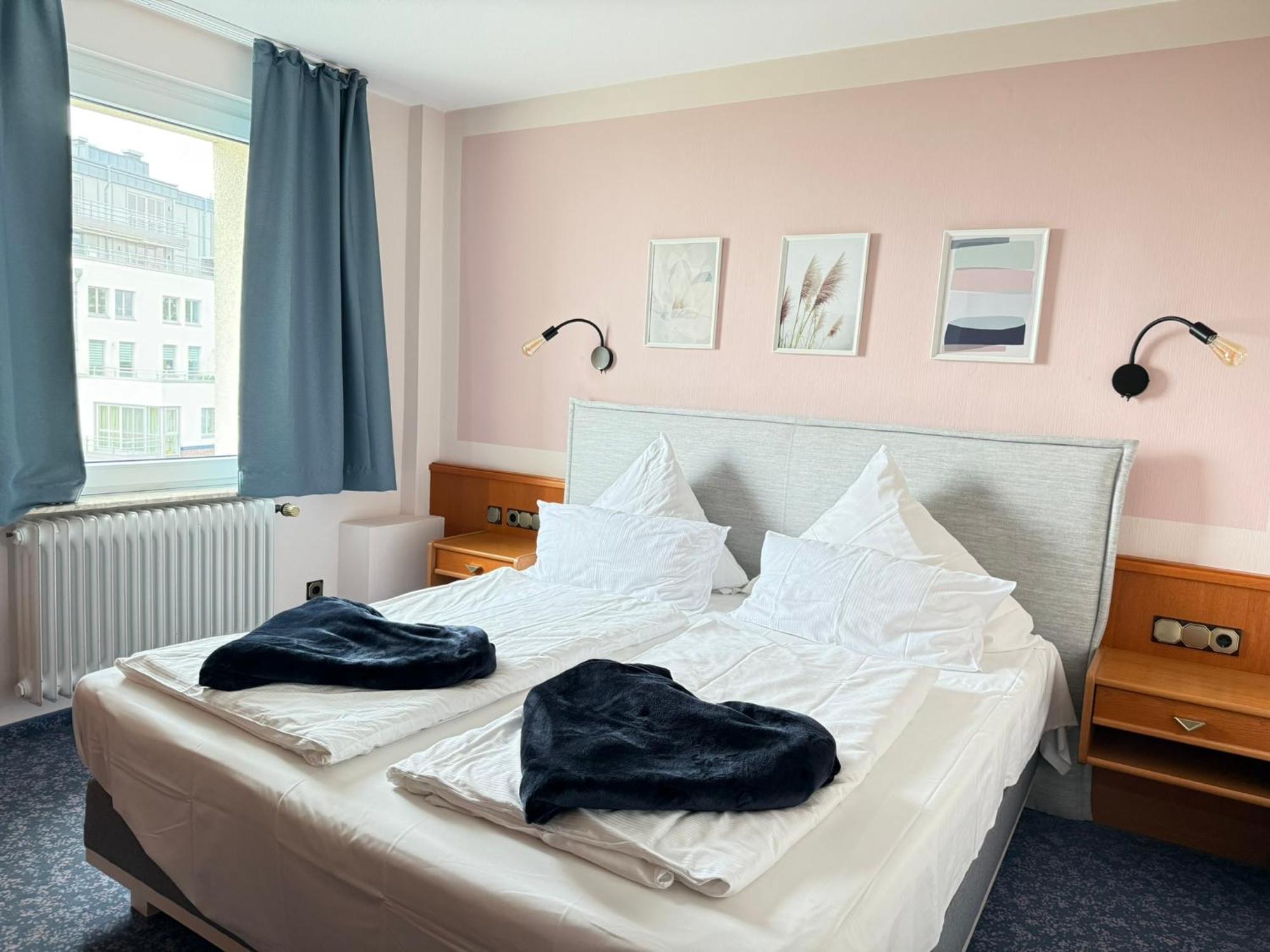 Seehotel Neue Liebe Куксхавен Екстериор снимка