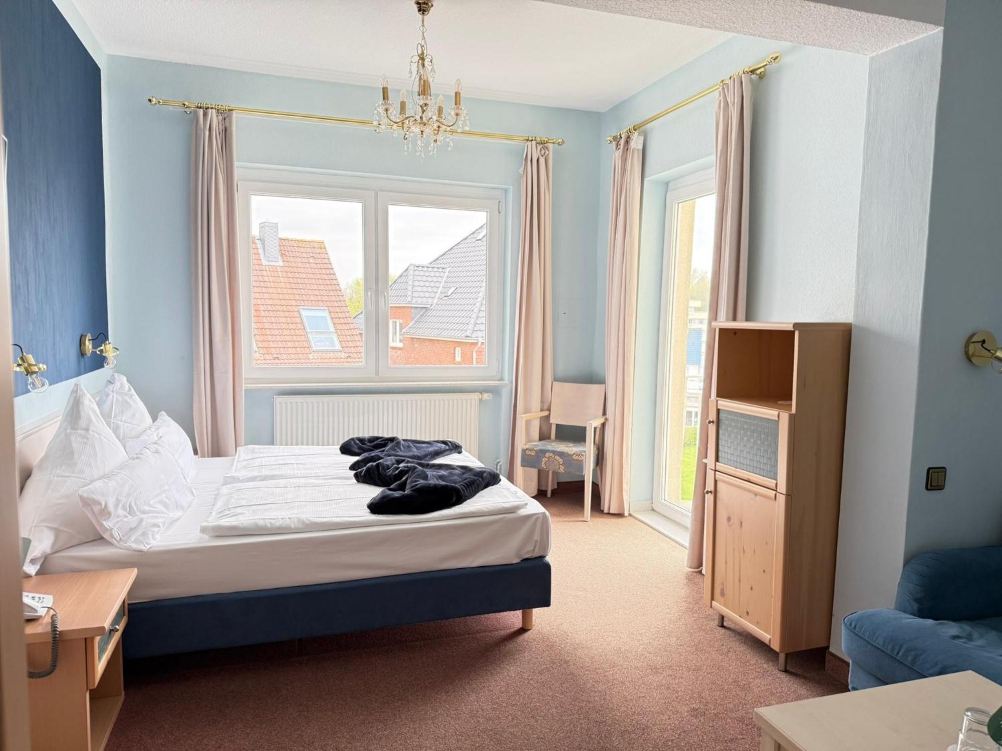 Seehotel Neue Liebe Куксхавен Екстериор снимка